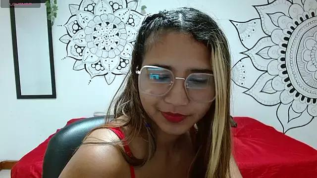 mariana_gimenez from StripChat is Freechat