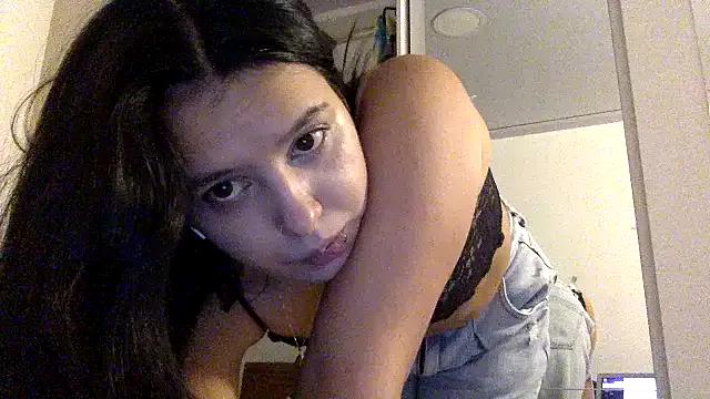 Mariasool from StripChat is Freechat