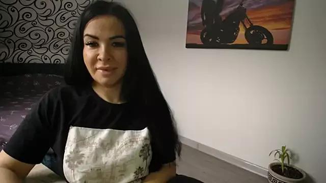 MaryHernandos from StripChat is Freechat