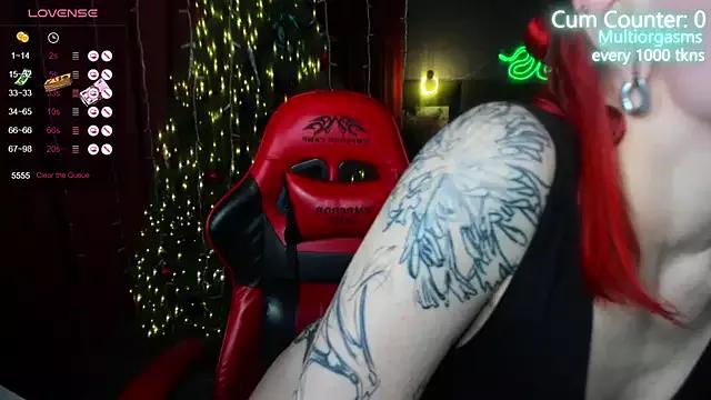 MaxPhoenixx from StripChat is Freechat