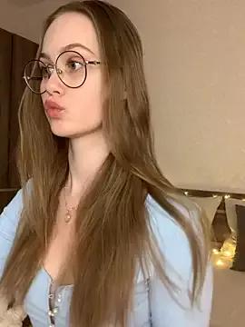 MilaMoor from StripChat is Freechat