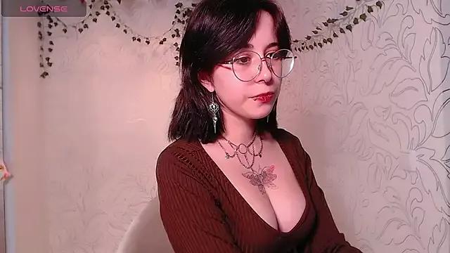 Miracle_Cattt from StripChat is Freechat