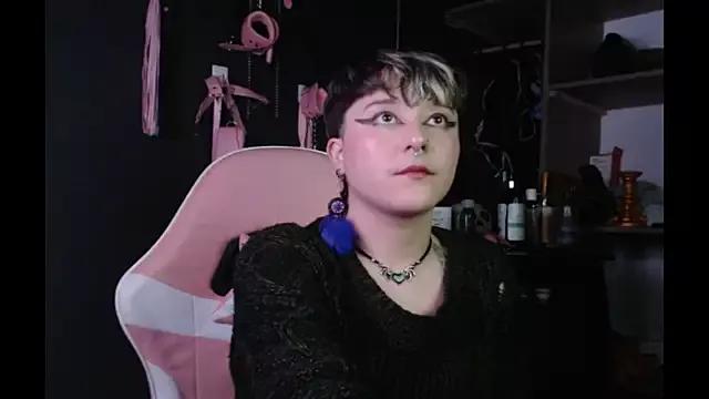 Mistress_Crowley from StripChat is Freechat