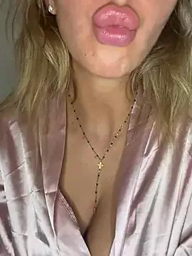 nickybabieh from StripChat is Freechat