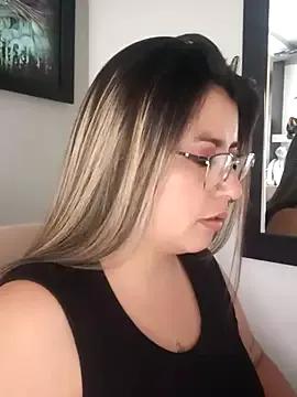 Noemi_Love_ from StripChat is Freechat