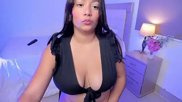 onlybig_tits from StripChat is Freechat