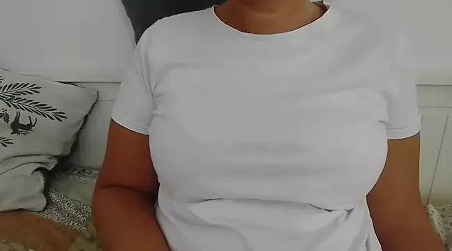 parismira from StripChat is Freechat