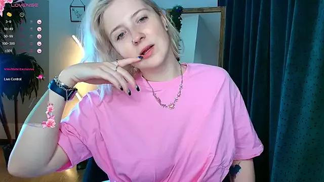 Pasion_Luna_ from StripChat is Freechat