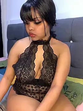 prettycaramel from StripChat is Freechat