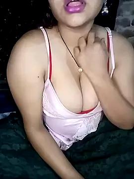 R-queen from StripChat is Freechat