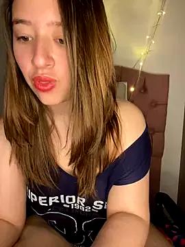 Rosilovee from StripChat is Freechat