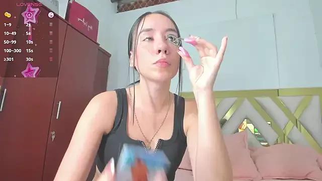 rousee_yareldss from StripChat is Freechat