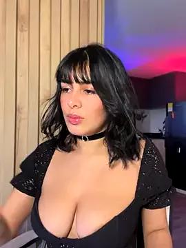 Roxxannne from StripChat is Freechat