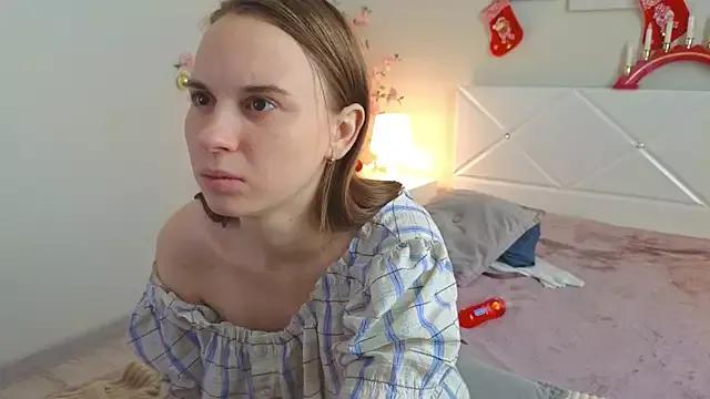 Stella_Hillss from StripChat is Freechat