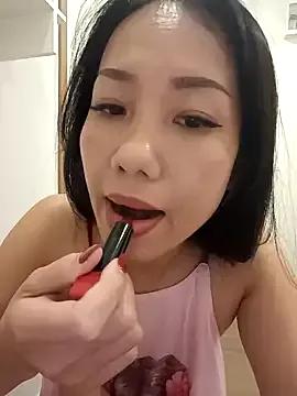 Sugar2k5 from StripChat is Freechat