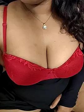 Tamil_hot_dolli_gril from StripChat is Freechat