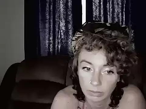 trixxxy_rose from StripChat is Freechat