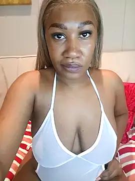 YourLucee from StripChat is Freechat