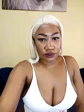 YourLucee from StripChat is Freechat