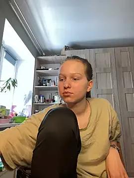 Yourxqueen from StripChat is Freechat